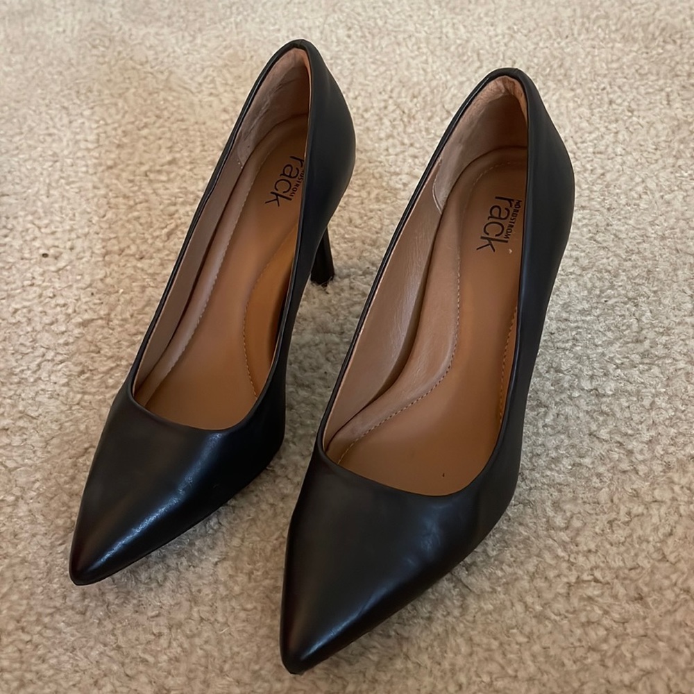 Barely worn black heels!